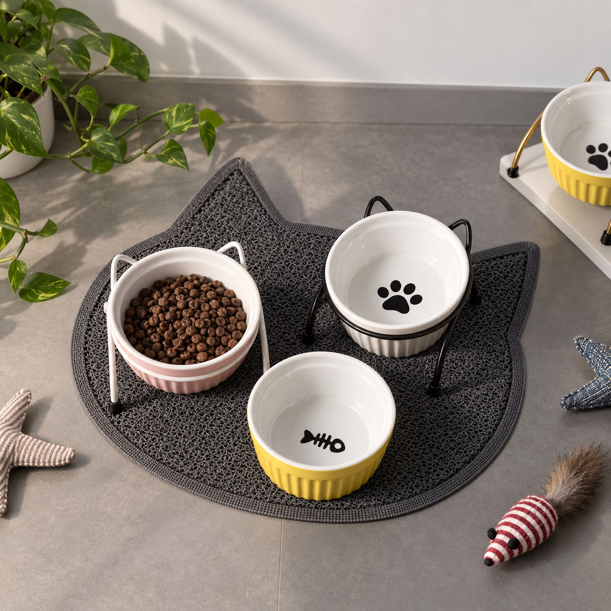 Gold Rim Pet Bowl